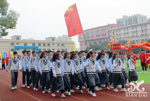 南昌現(xiàn)代外國(guó)語學(xué)校第22屆運(yùn)動(dòng)會(huì)剪影（十三）